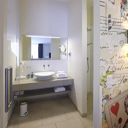 Kapellenberg מלון 3*