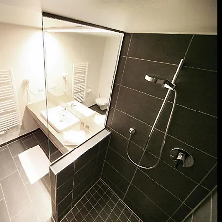 Kapellenberg מלון 3*